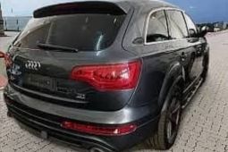 Audi Q7-3.0