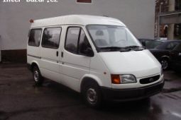 Ford Transit 2,5 TDe bus 9 míst