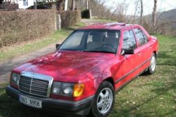 MERCEDES BENZ 124 200D