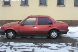 Opel Ascona 1,6i GLS